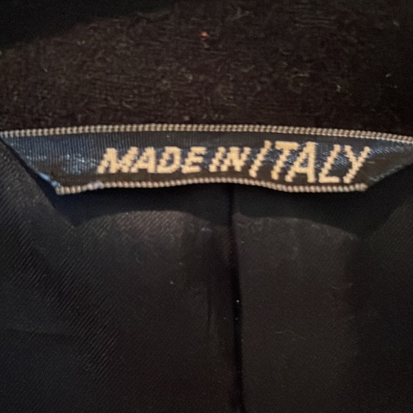 Beautiful Wool & Cashmere Italian Blazer - Picture 2 of 4